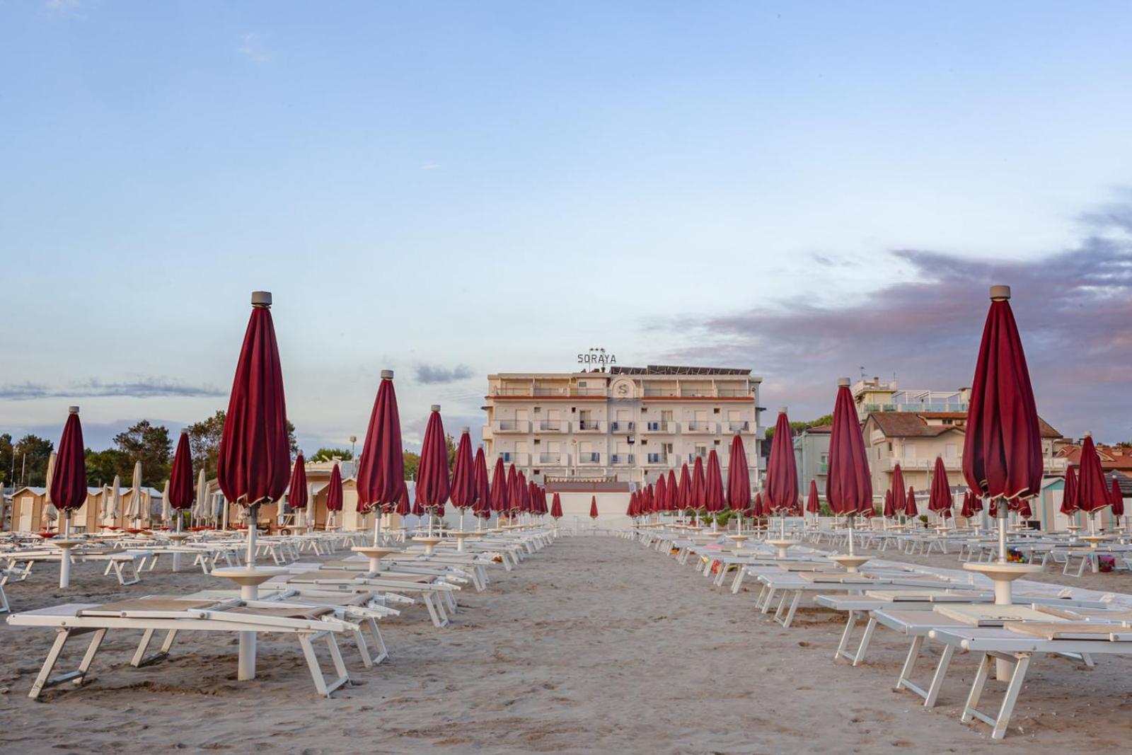 Hotel Soraya - Spiaggia Sawasdee With Beach & Parking Riccione Esterno foto