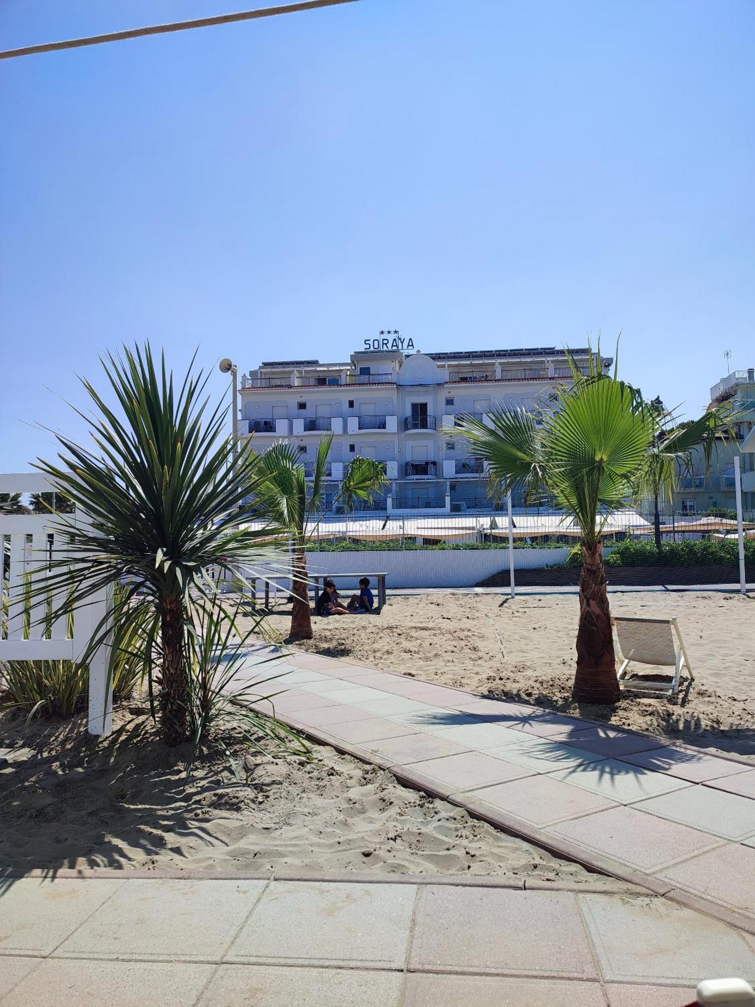 Hotel Soraya - Spiaggia Sawasdee With Beach & Parking Riccione Esterno foto